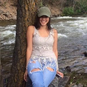 Meet your Posher, Enjulie